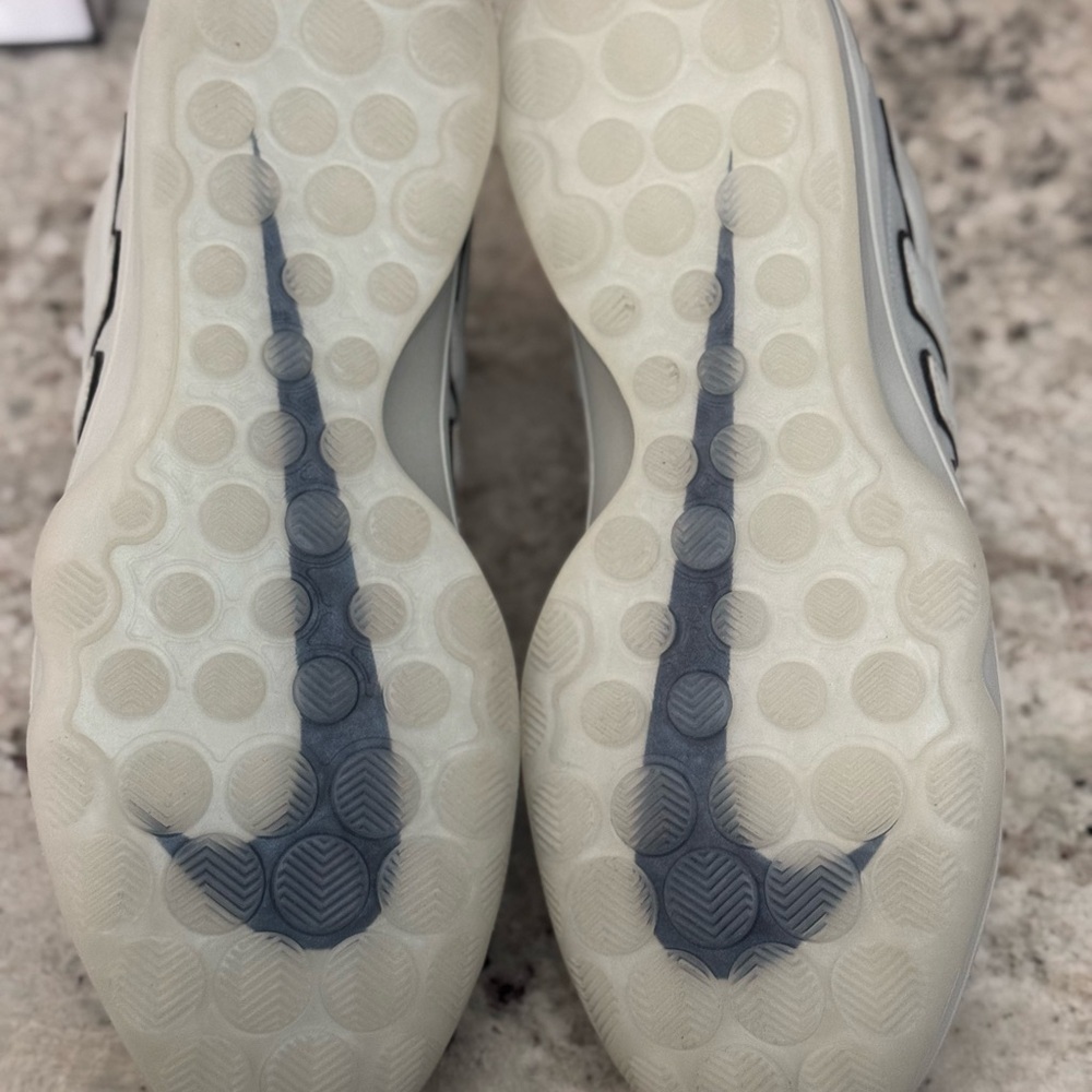 Nike Air Men's Shoes - Light Grey - Picture 7 of 10
